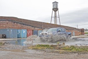 Toyota Tacoma Suspension Lift Kit - Rough Country - 3 Inch Lift Kit | M1 Struts/M1 - '05-'23